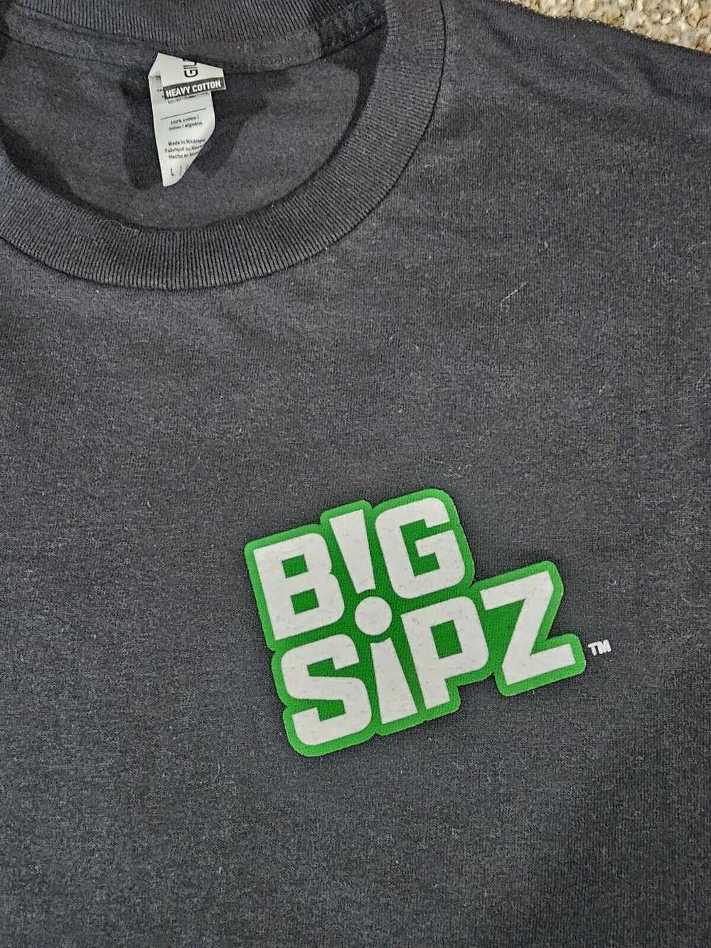 Gildan B!G S!PZ! biggerz better 16% tshirt Large - image 2