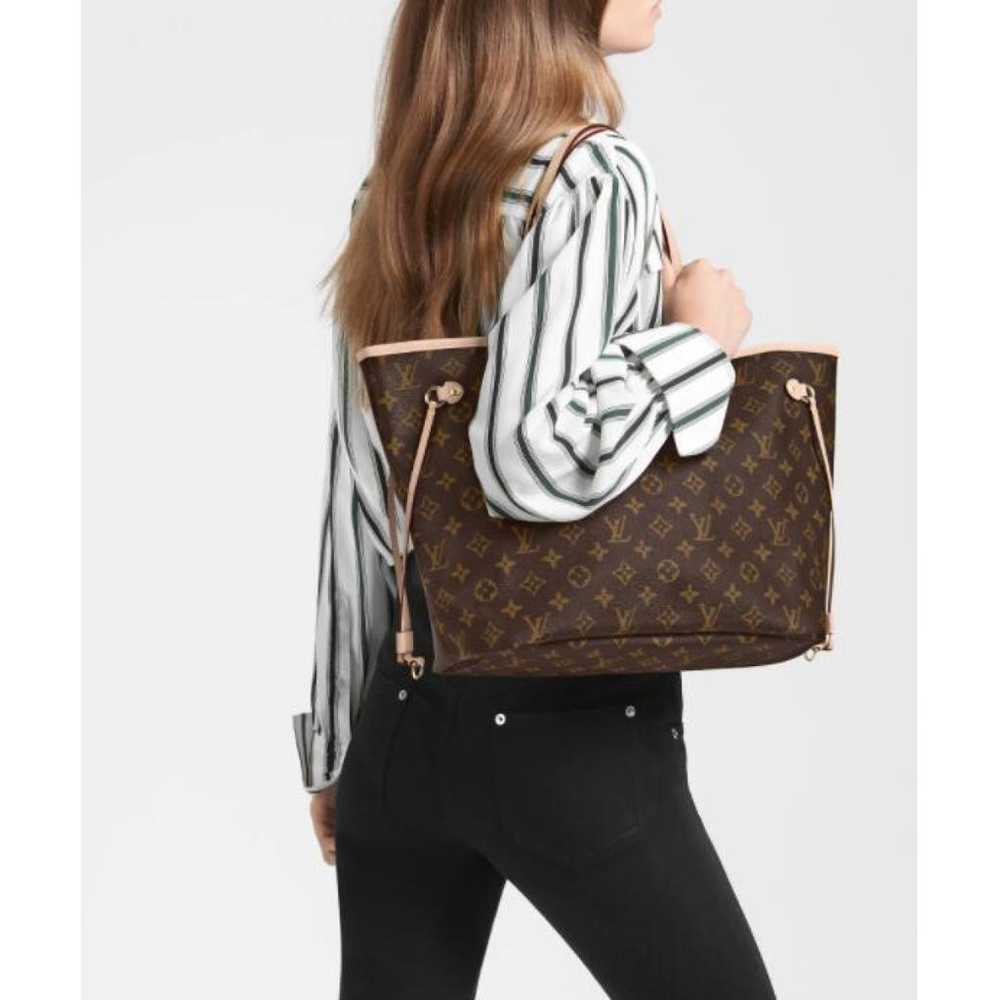 Louis Vuitton Neverfull leather handbag - image 11