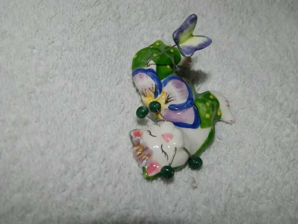 Super Cute Ceramic Kittie Cat Butterfly Brooch Fu… - image 5