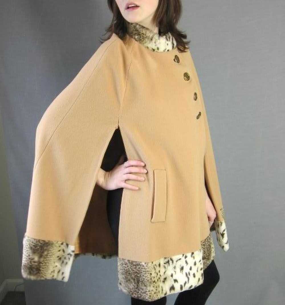 60s Cape 70s Vintage Mod Faux Cheetah Trim Camel … - image 4