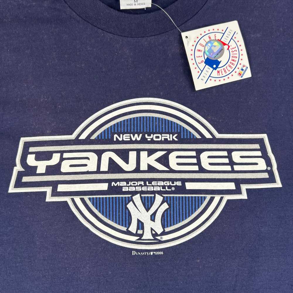 2005 New York Yankees MLB tee size M - image 1