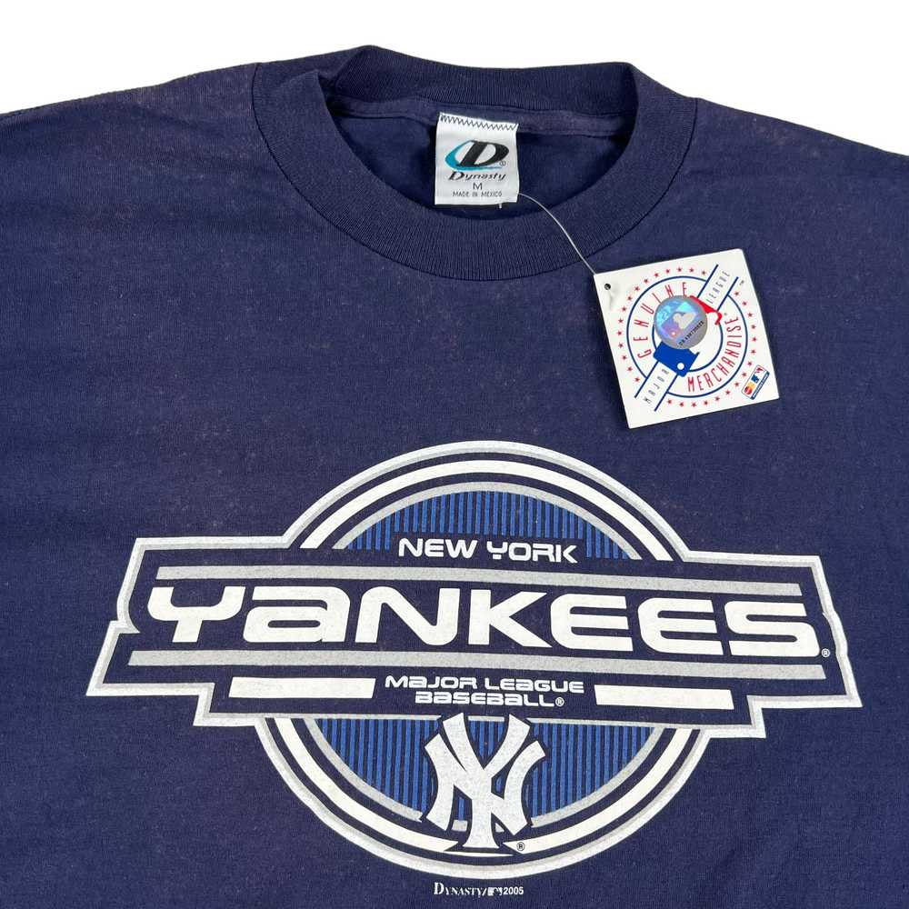 2005 New York Yankees MLB tee size M - image 3