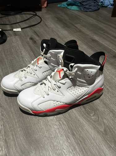 Jordan Brand Air Jordan White Infrared Retro 6s Si