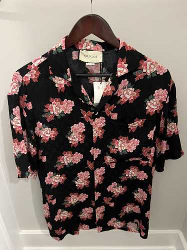 Gucci Black Gucci button up monogram flower