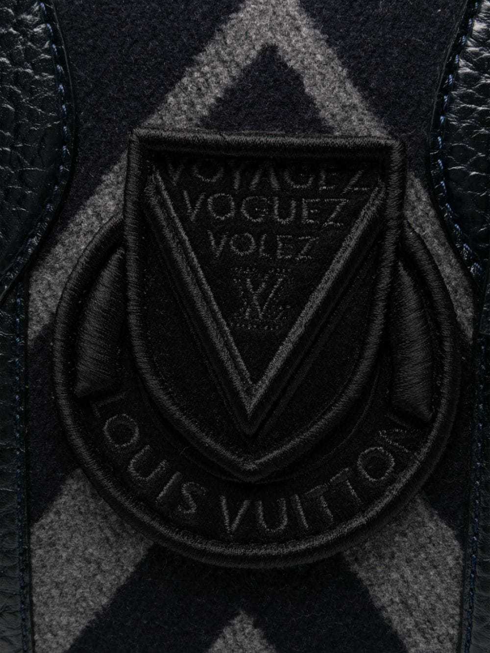 Louis Vuitton Pre-Owned 2006 Vail Blanket luggage… - image 3