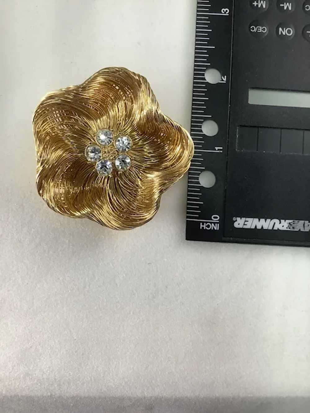 Monet Gold Tone Wire Flower Brooch - image 3