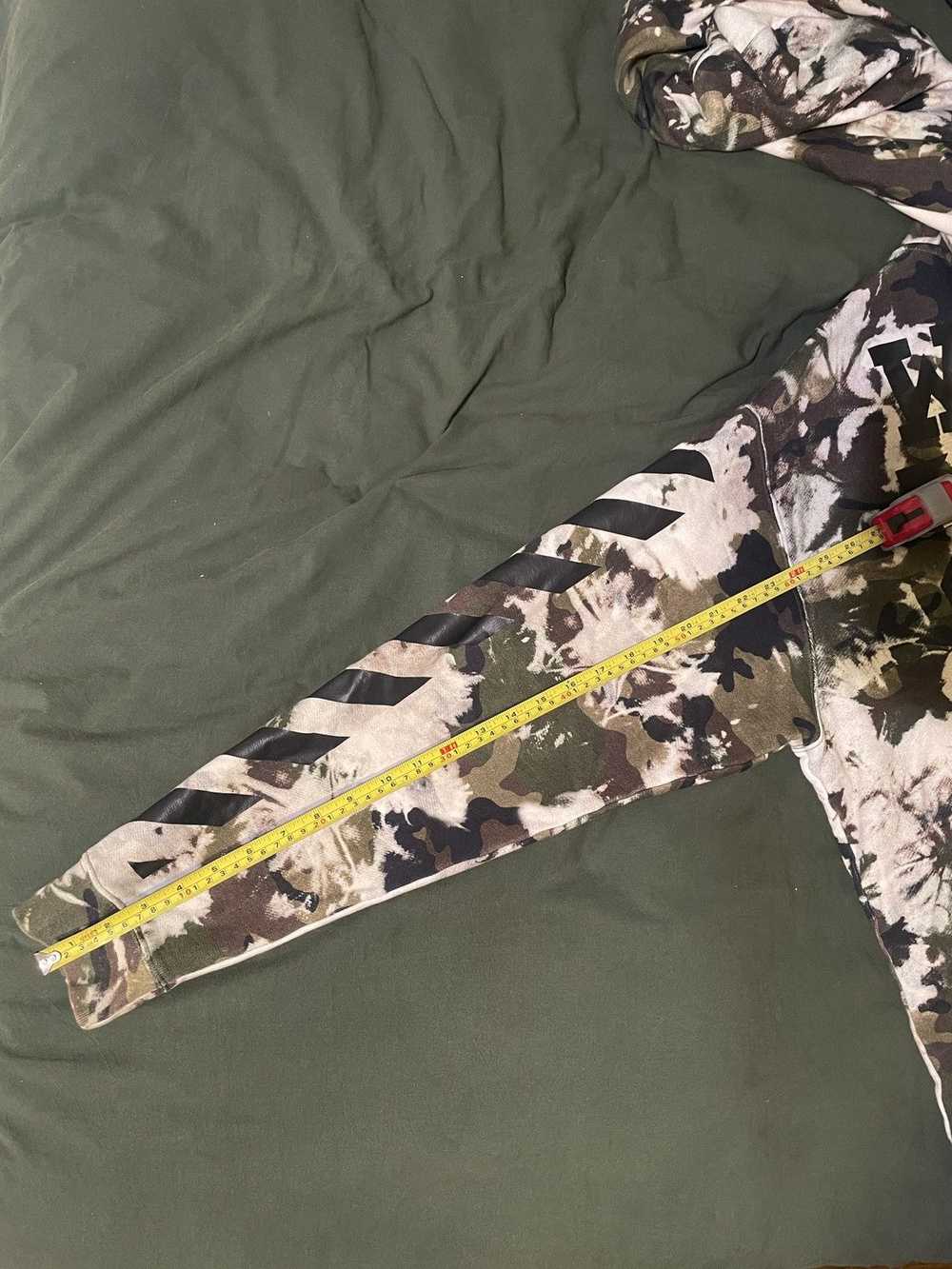 Off-White Off-White camo hoodie - image 10