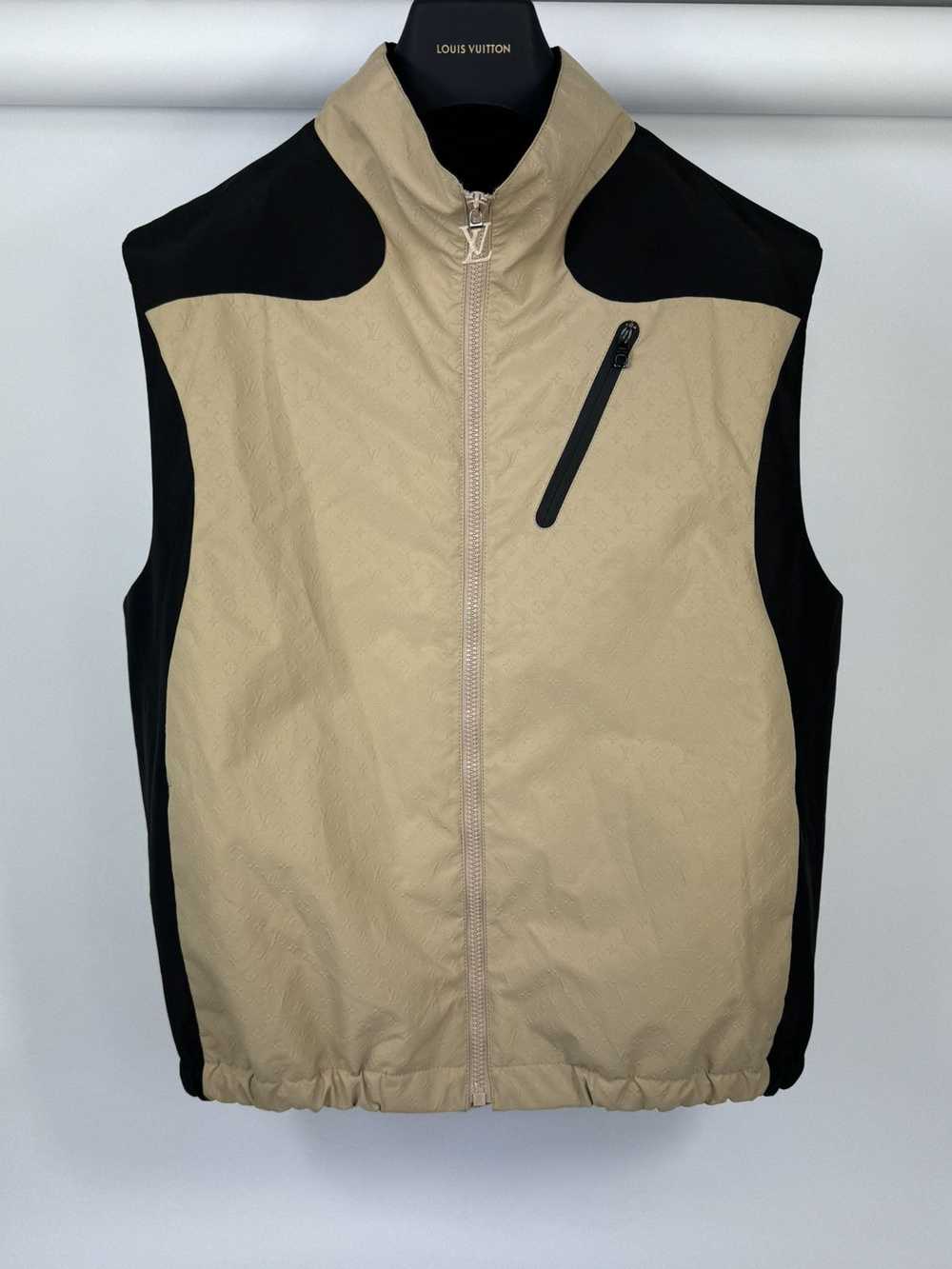 Louis Vuitton MONOGRAM PRINT VEST - image 2