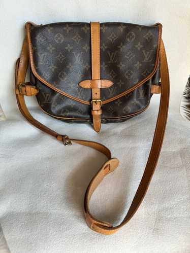 Louis Vuitton LOUIS VUITTON Monogram Saumur MM (30