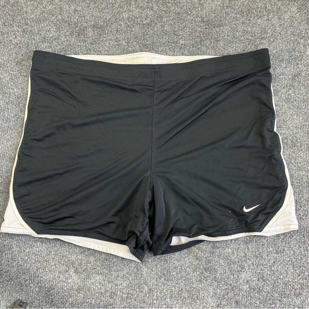 Nike Women’s Lined Shorts Thick Dri-Fit Black Sz … - image 1