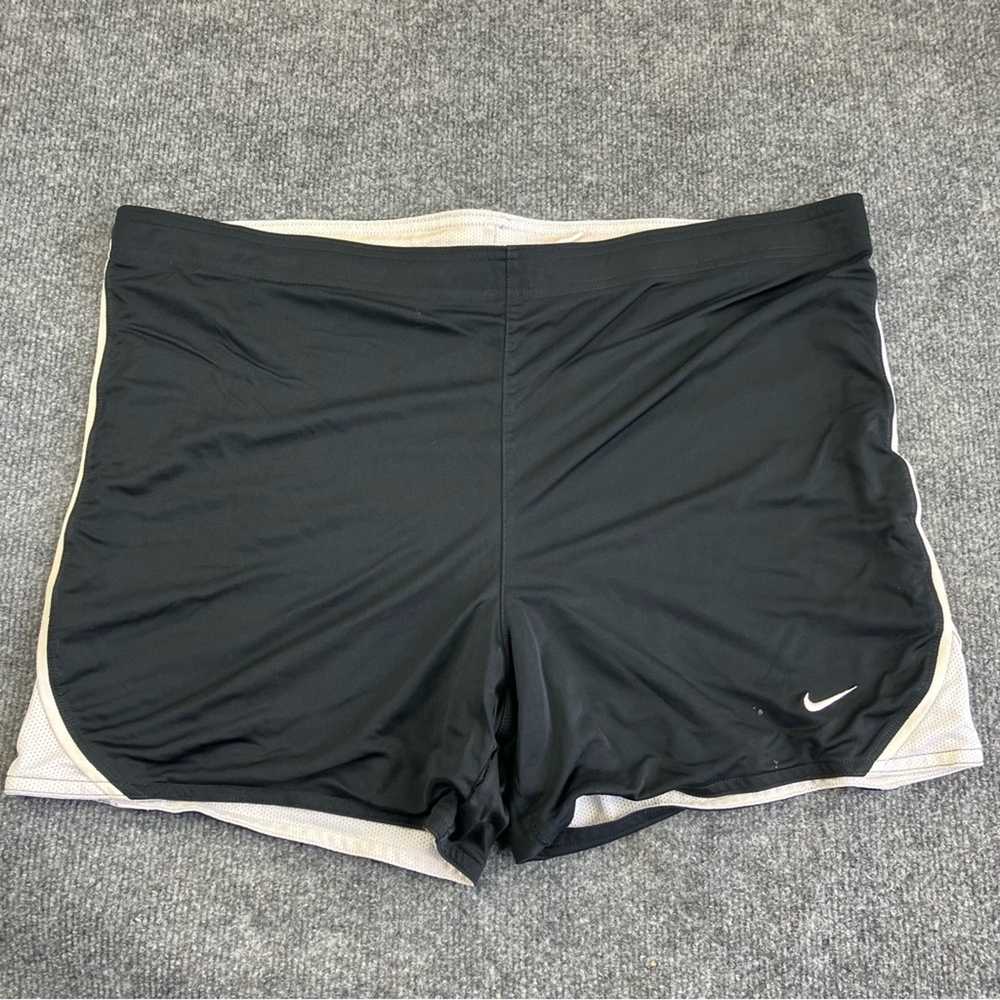 Nike Women’s Lined Shorts Thick Dri-Fit Black Sz … - image 2