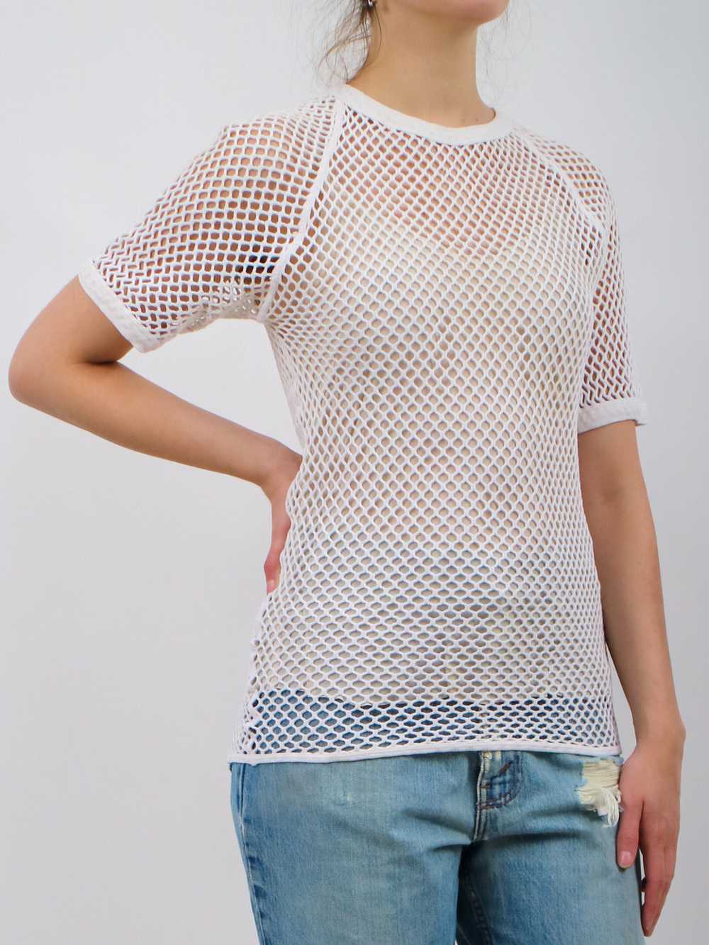 1970s White Fishnet Mesh Top - image 2