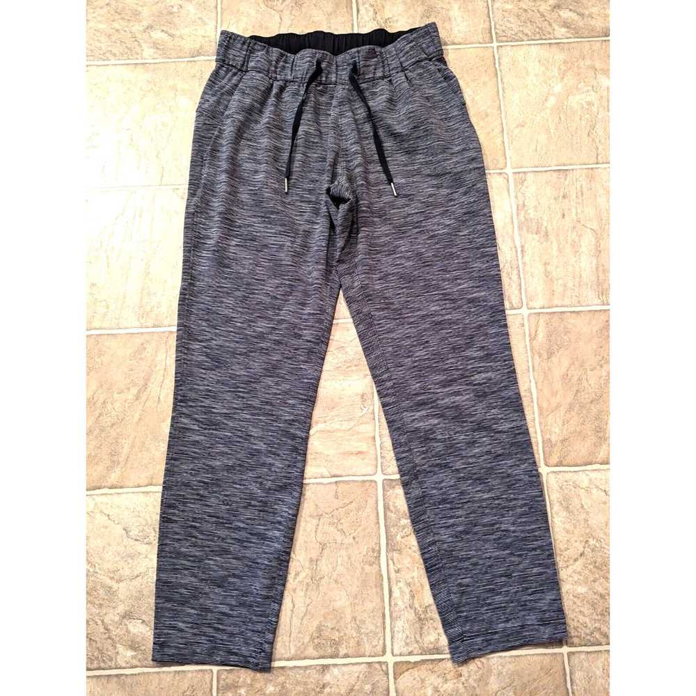 Lululemon Lululemon sz 6 gray n black elastic dra… - image 2