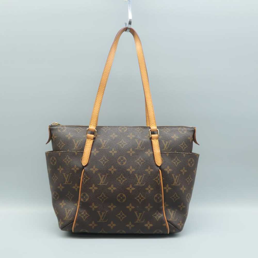 Louis Vuitton Totally leather handbag - image 4