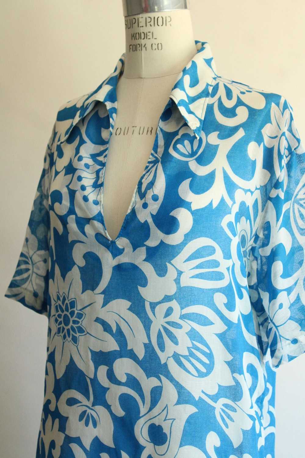 Vintage 1970s Hoaloha Hawaiian Shirt in Blue and … - image 7