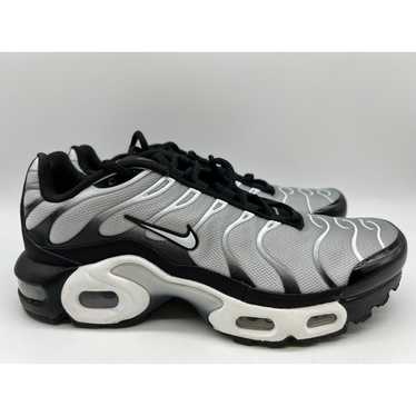 Nike Nike Air Max Plus Black/Metallic Silver CD06… - image 1