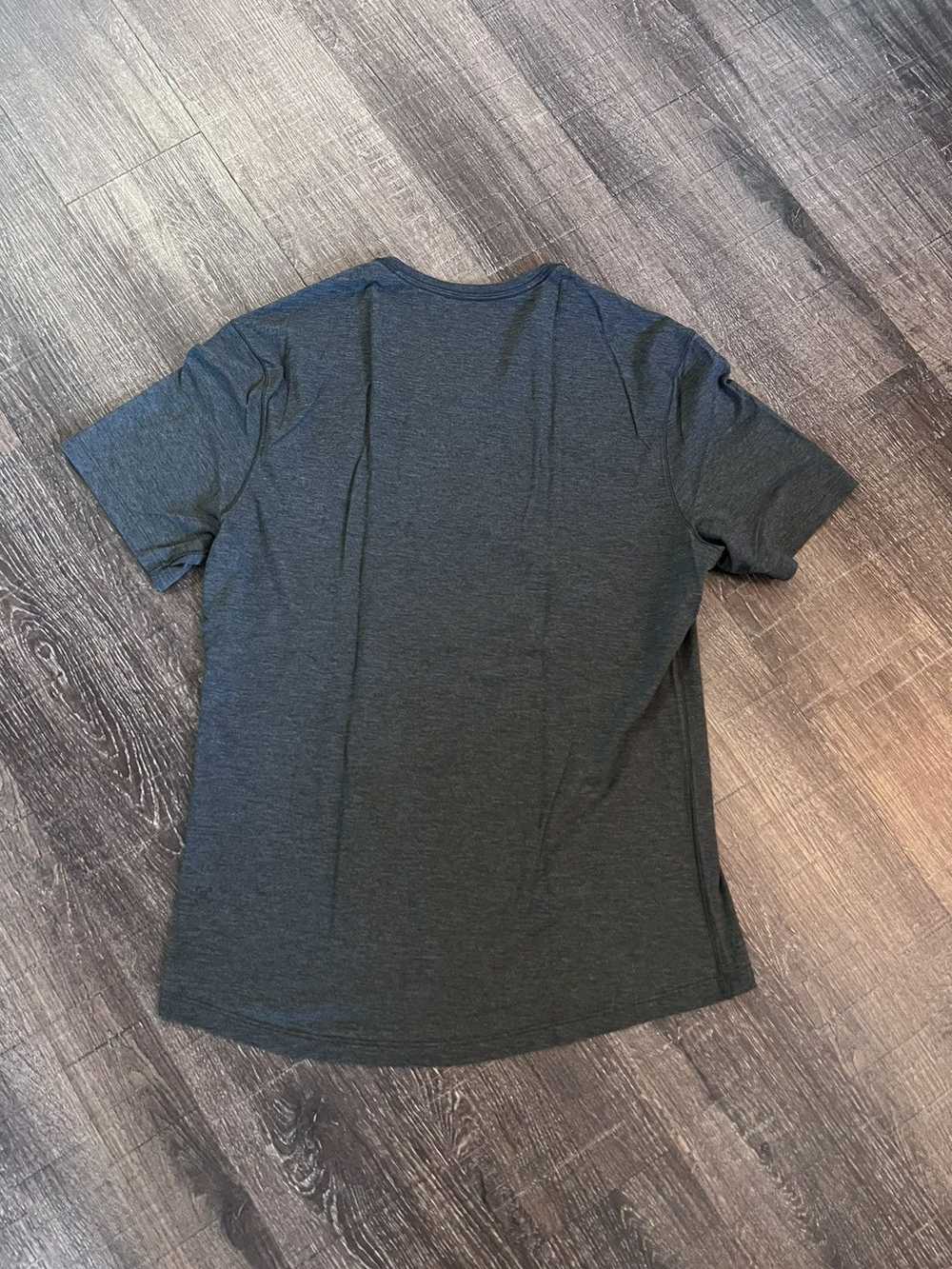 Lululemon Lululemon T-Shirt - image 2