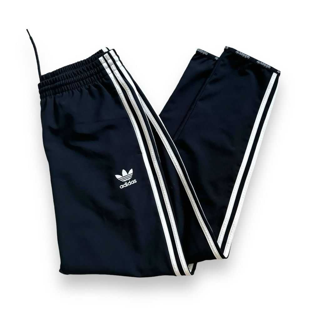 Sportswear × Streetwear Adidas original 3-Stripes… - image 2