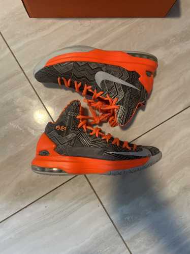 Kevin Durant × Nike KD V - Black History Month