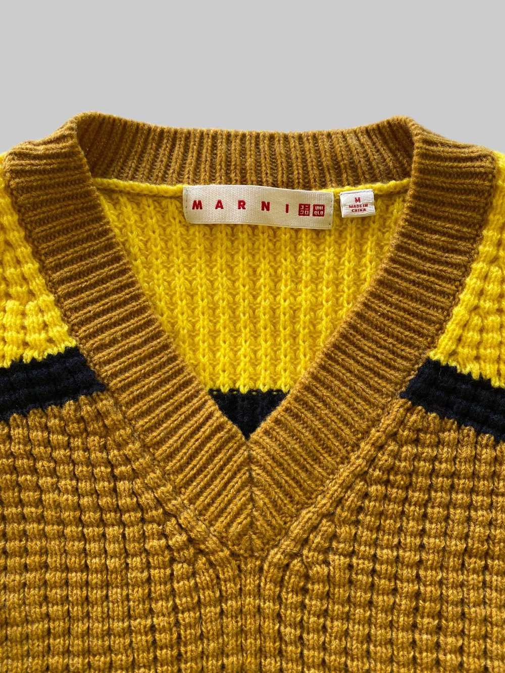 Marni FW22 Knitted Marni x Uniqlo Vneck Cropped S… - image 3