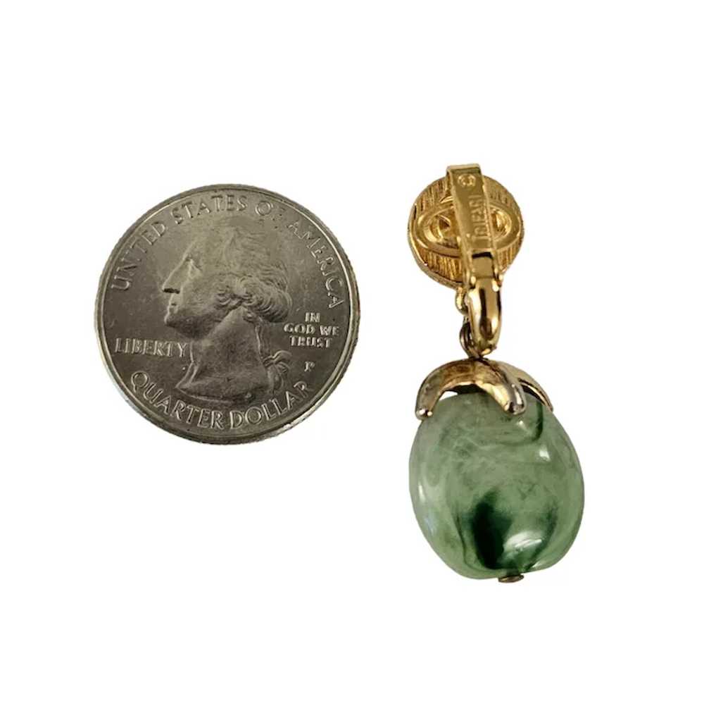 Trifari Gold Tone Green Marbled Resin Lucite Dang… - image 9