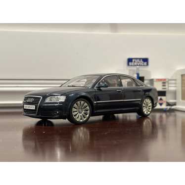 Audi AUDI A8 1/18 - 2017 DEALER MODEL - image 1