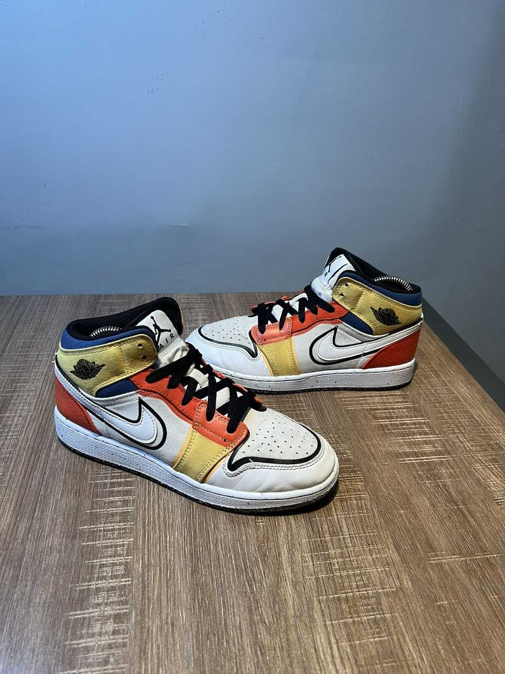 Jordan Brand NIKE AIR JORDAN 1 Mid SE MULTI COLOR… - image 2