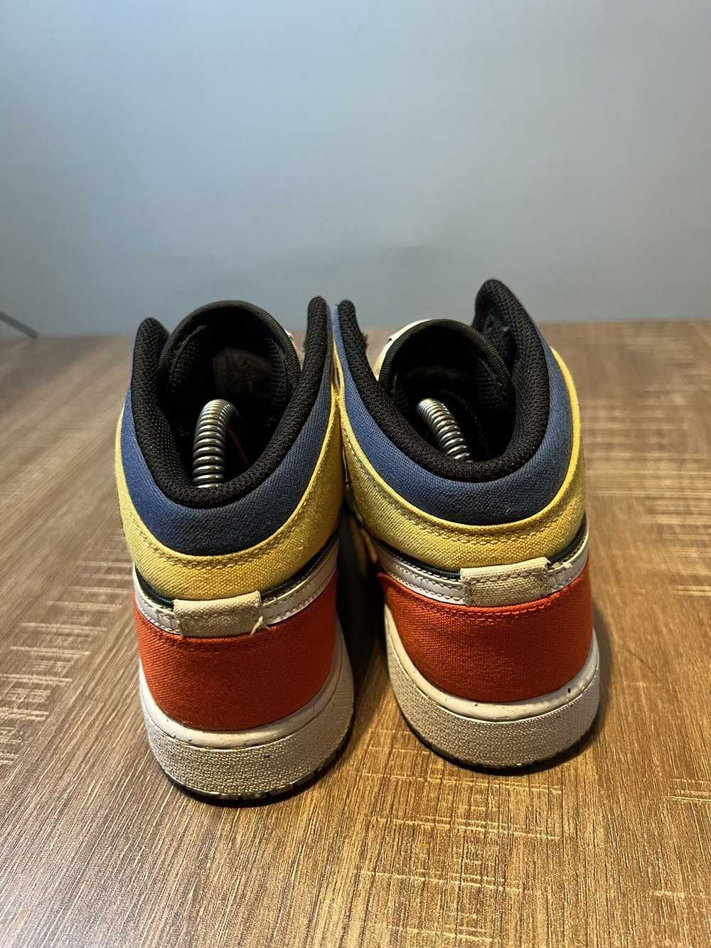 Jordan Brand NIKE AIR JORDAN 1 Mid SE MULTI COLOR… - image 4