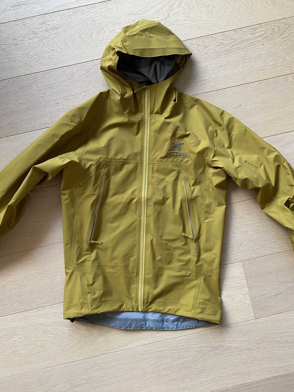 Arc'Teryx Beta 3L Goretex jacket - image 1