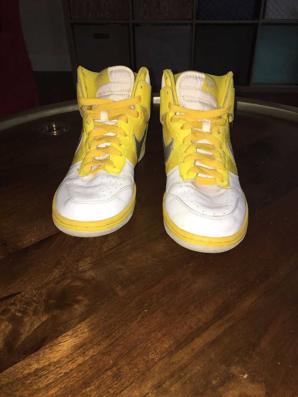 Nike Nike Dunk Hi WMN Yellow/Silver - image 1