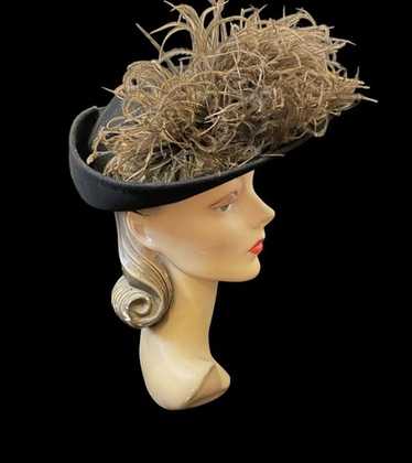 【if you have/Feather Hat】 1930s Vintage Black Felt Robin Hood Style Pointed Hat With A