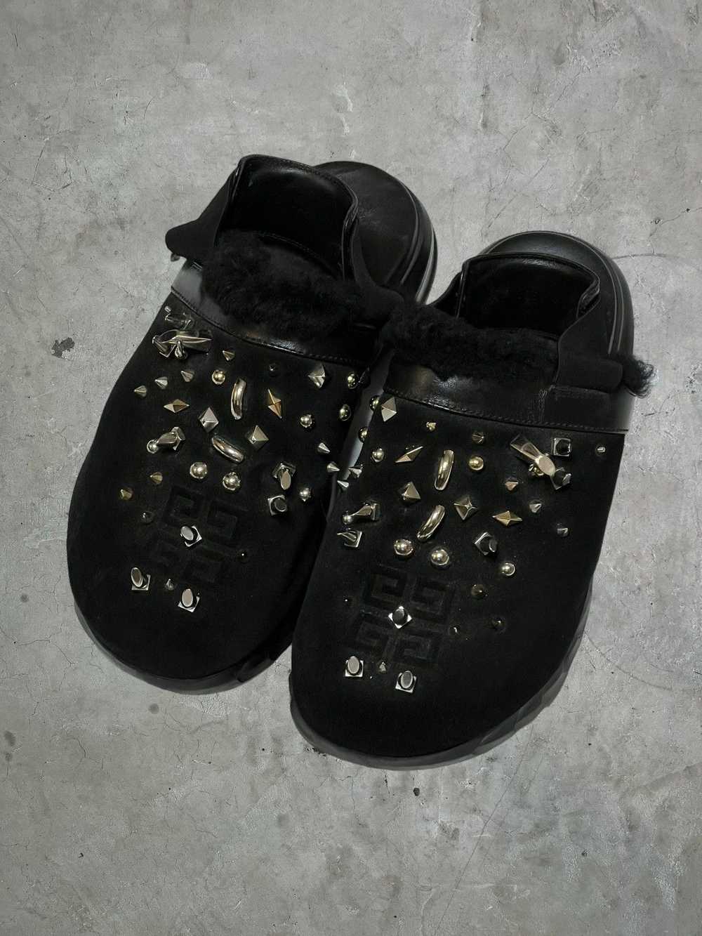 Givenchy Givenchy black suede studded spike marsh… - image 2