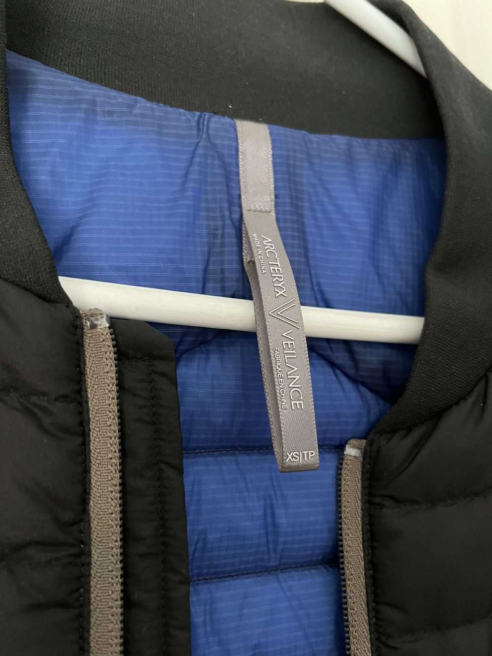 Arc'Teryx × Arc'Teryx Veilance Conduit LT Jacket … - image 4