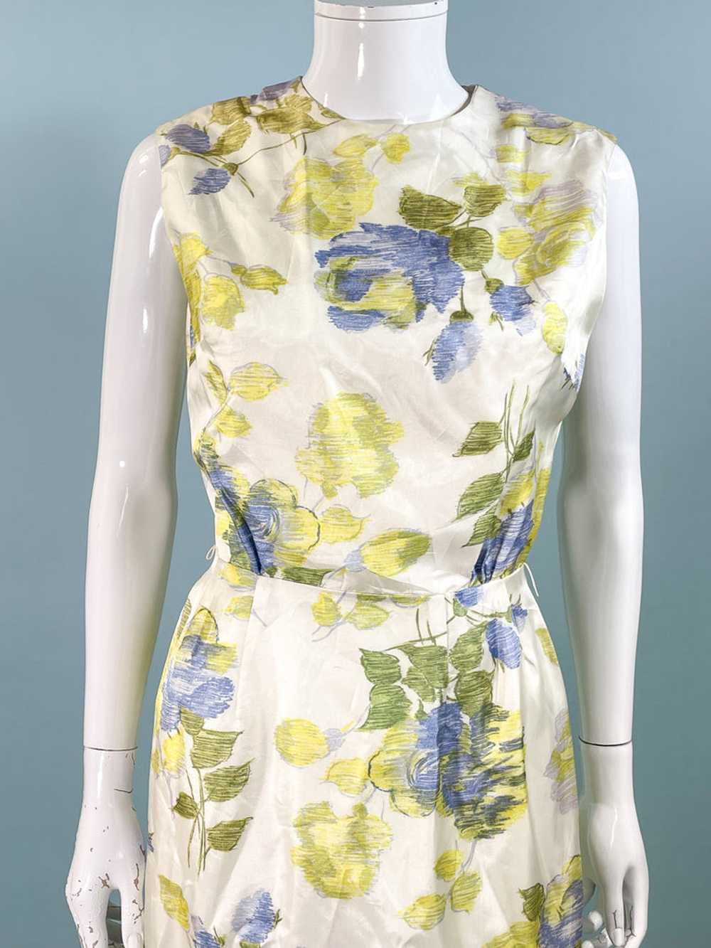 Vintage 60s Floral Print Wiggle Dress, Sleeveless… - image 5