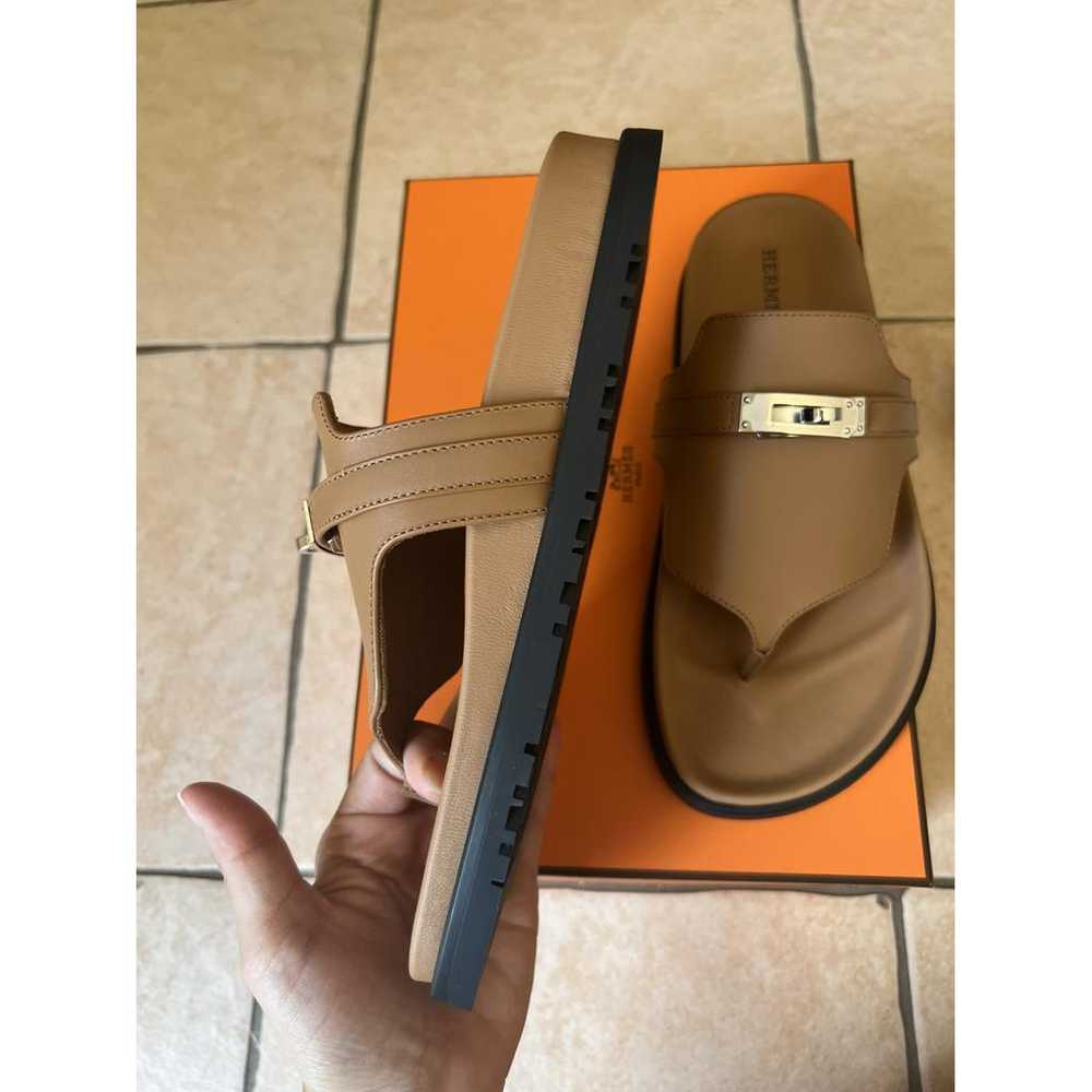 Hermès Empire leather flip flops - Gem