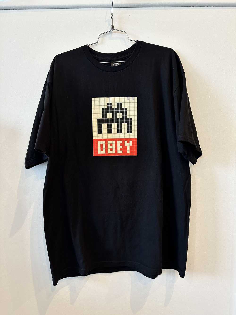 Obey × Shepard Fairey OBEY x INVADER Tee XL - image 1