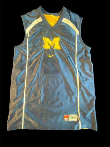 Nike × Vintage University Of Michigan Wolverines R