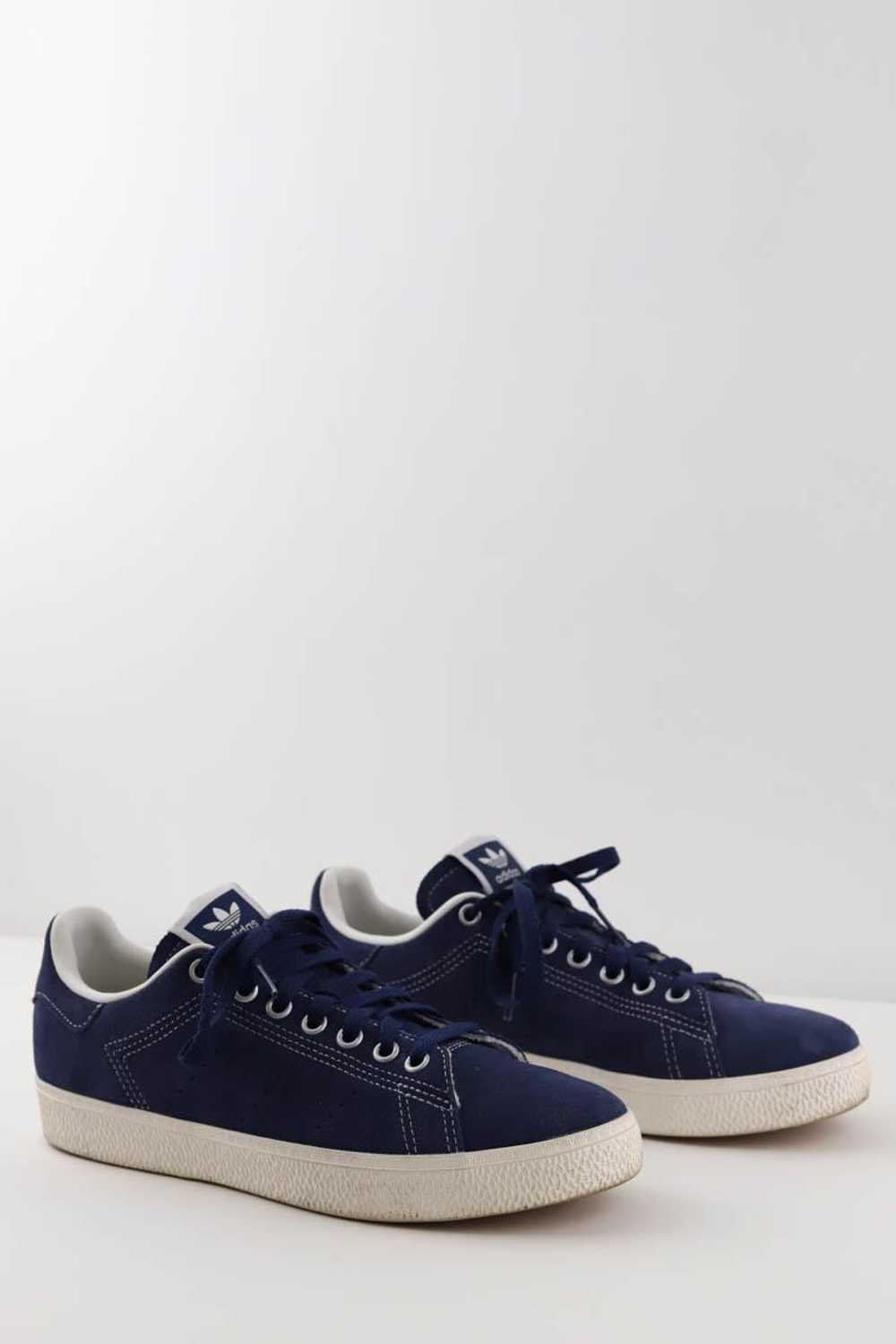 Circular Clothing Baskets en cuir Adidas bleu. Ma… - image 4