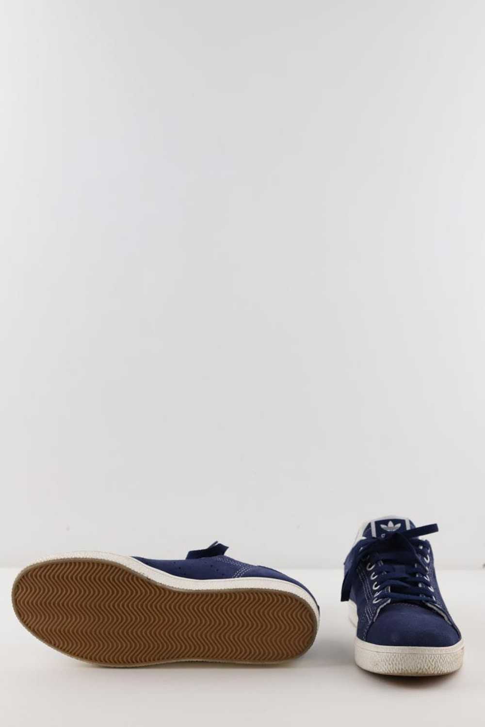 Circular Clothing Baskets en cuir Adidas bleu. Ma… - image 6