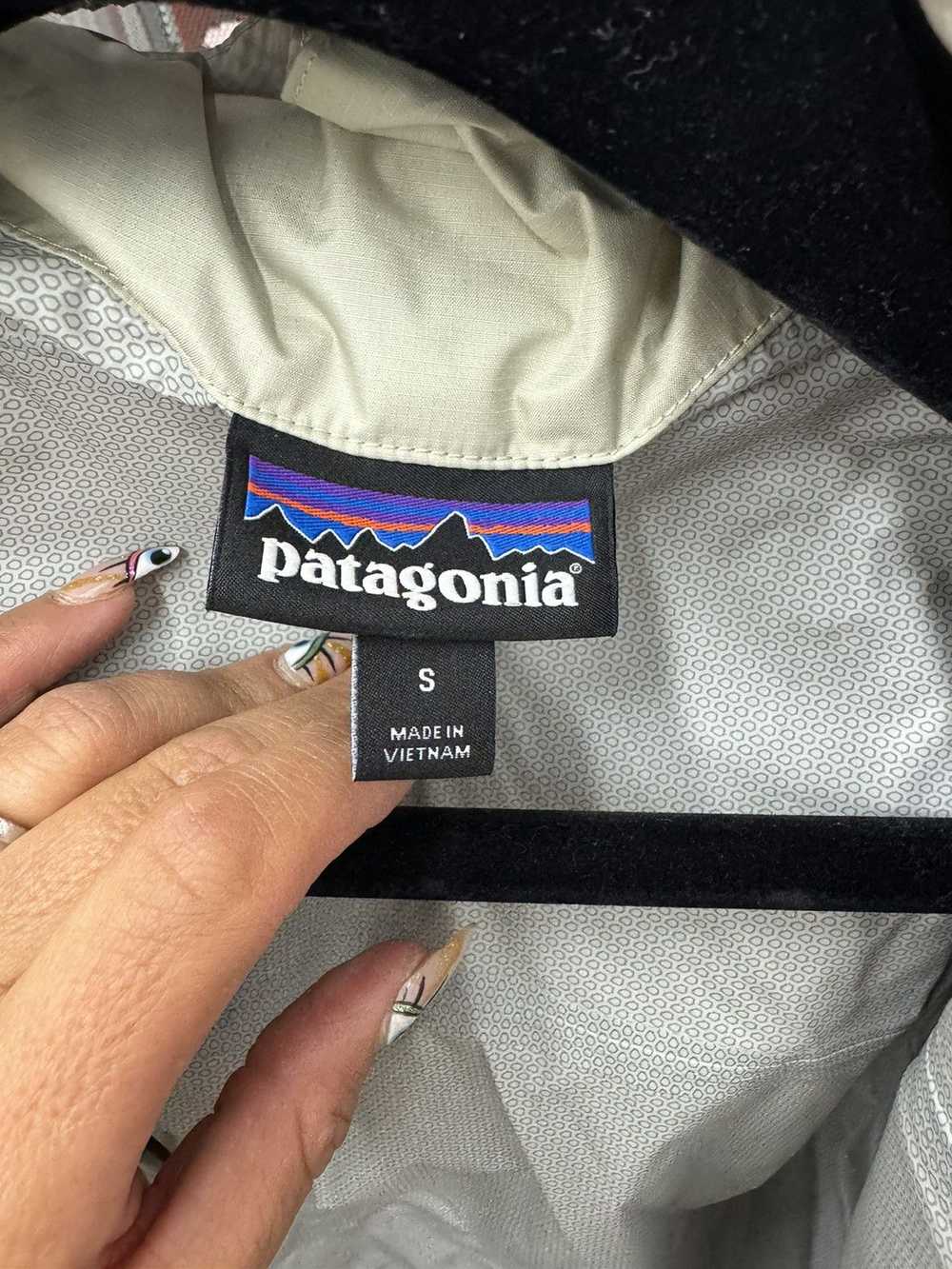 Patagonia Women’s Patagonia Rain Jacket S - image 3