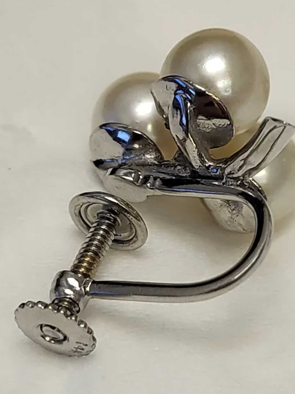 14K Gold Three Stone Cultured Pearl & Topaz Screw… - image 7