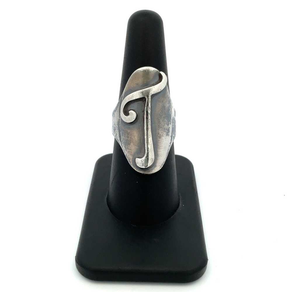 Sterling Silver "T" Initial Ring Size 7 - image 2