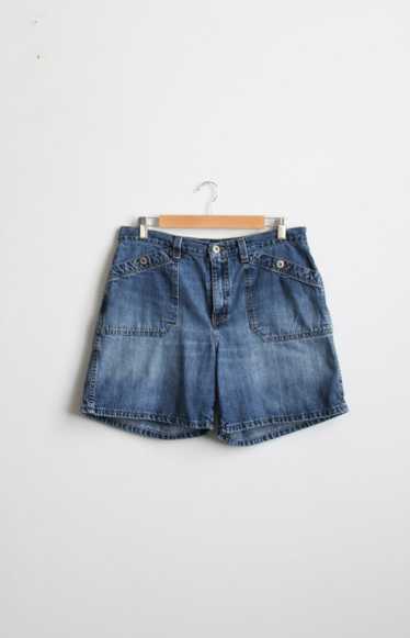 patch pocket denim shorts