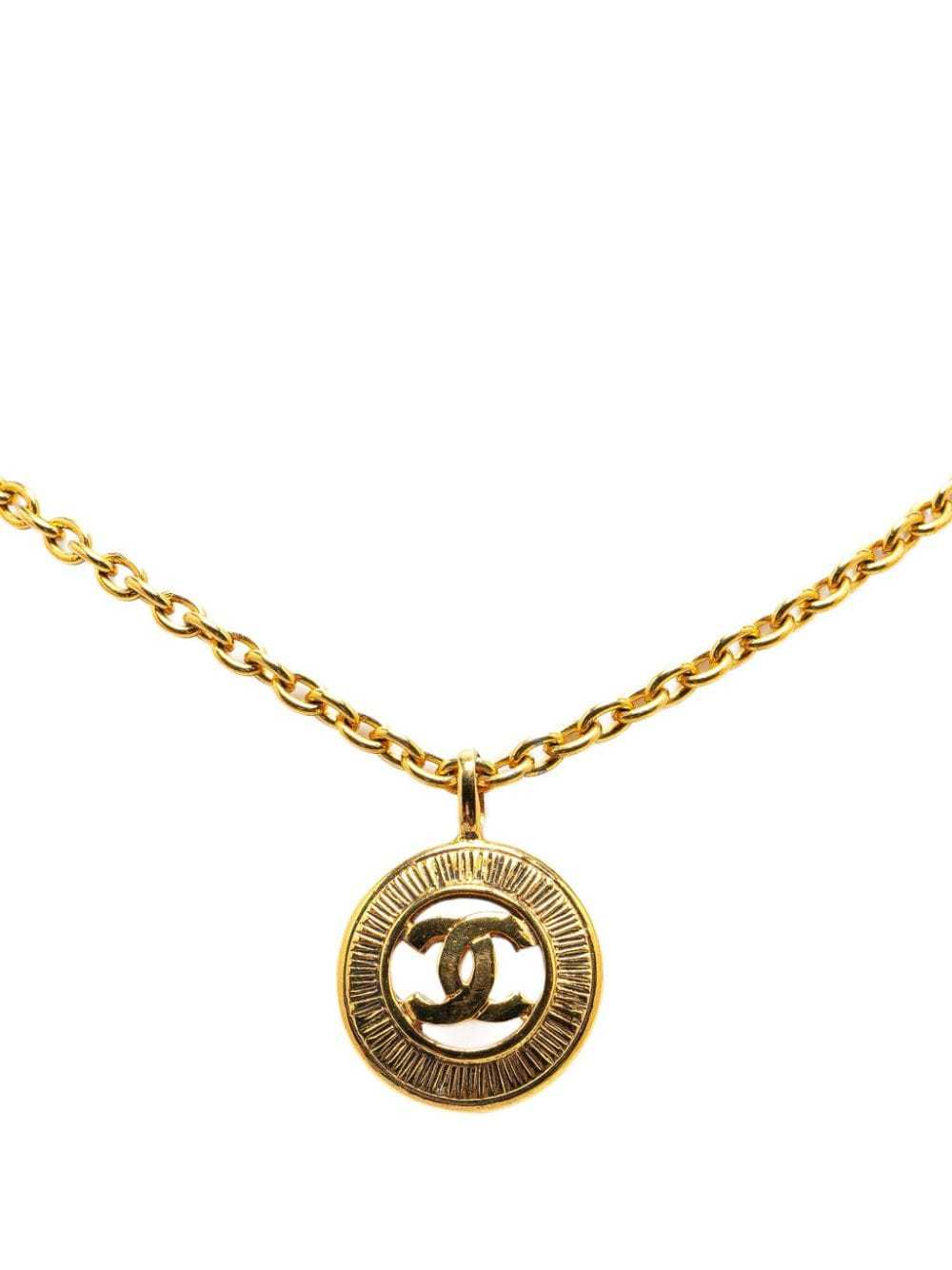 CHANEL Pre-Owned 1970-1980 Gold Plated CC Round P… - image 1