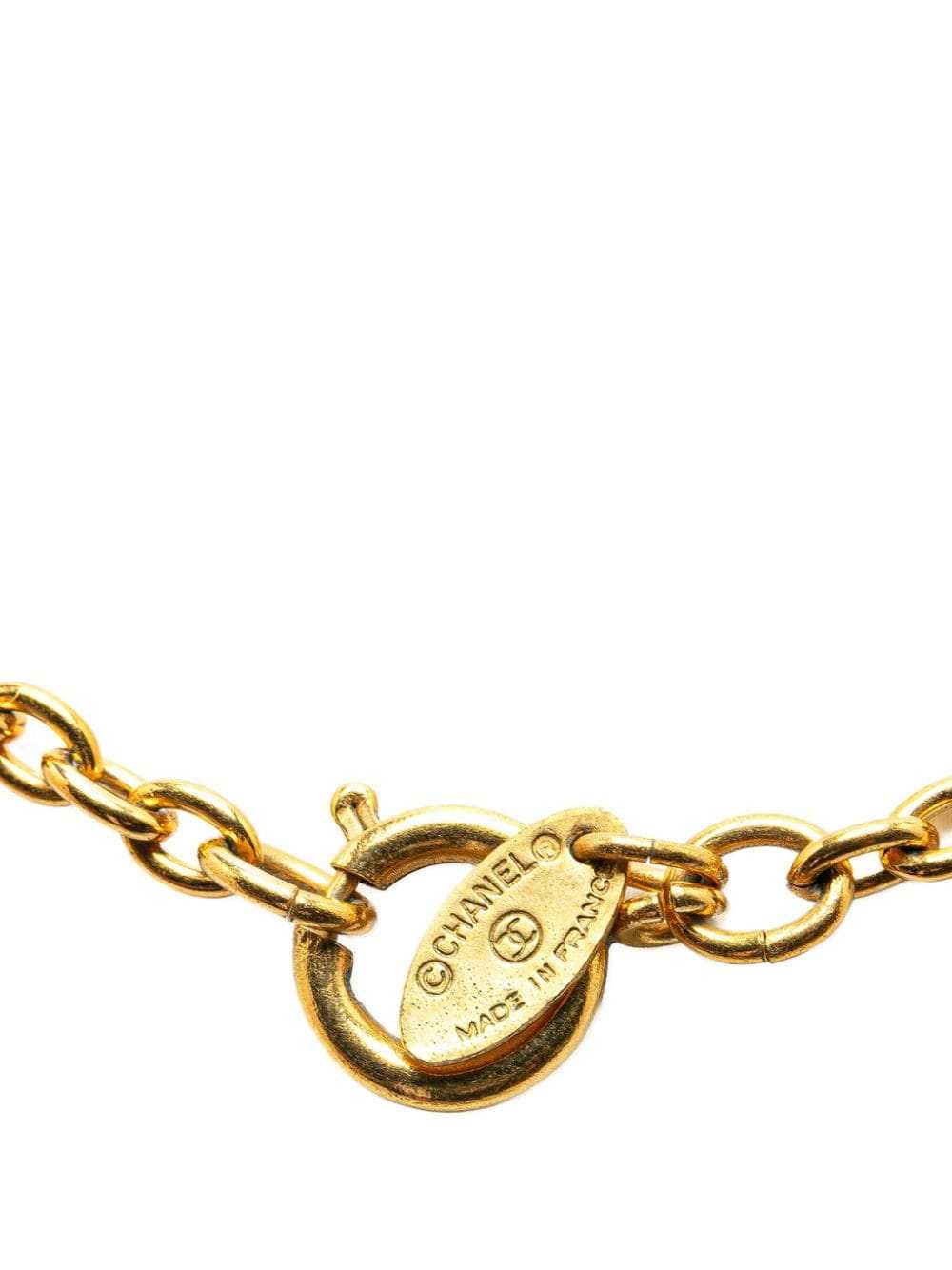 CHANEL Pre-Owned 1970-1980 Gold Plated CC Round P… - image 5