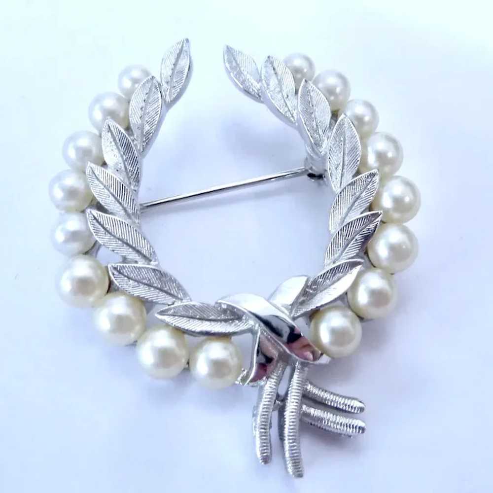 Classic Crown Trifari Laurel Wreath Brooch Silver… - image 4