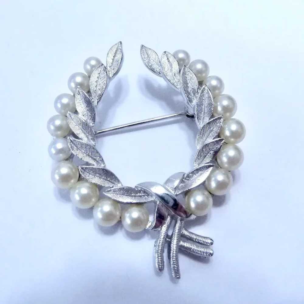 Classic Crown Trifari Laurel Wreath Brooch Silver… - image 6