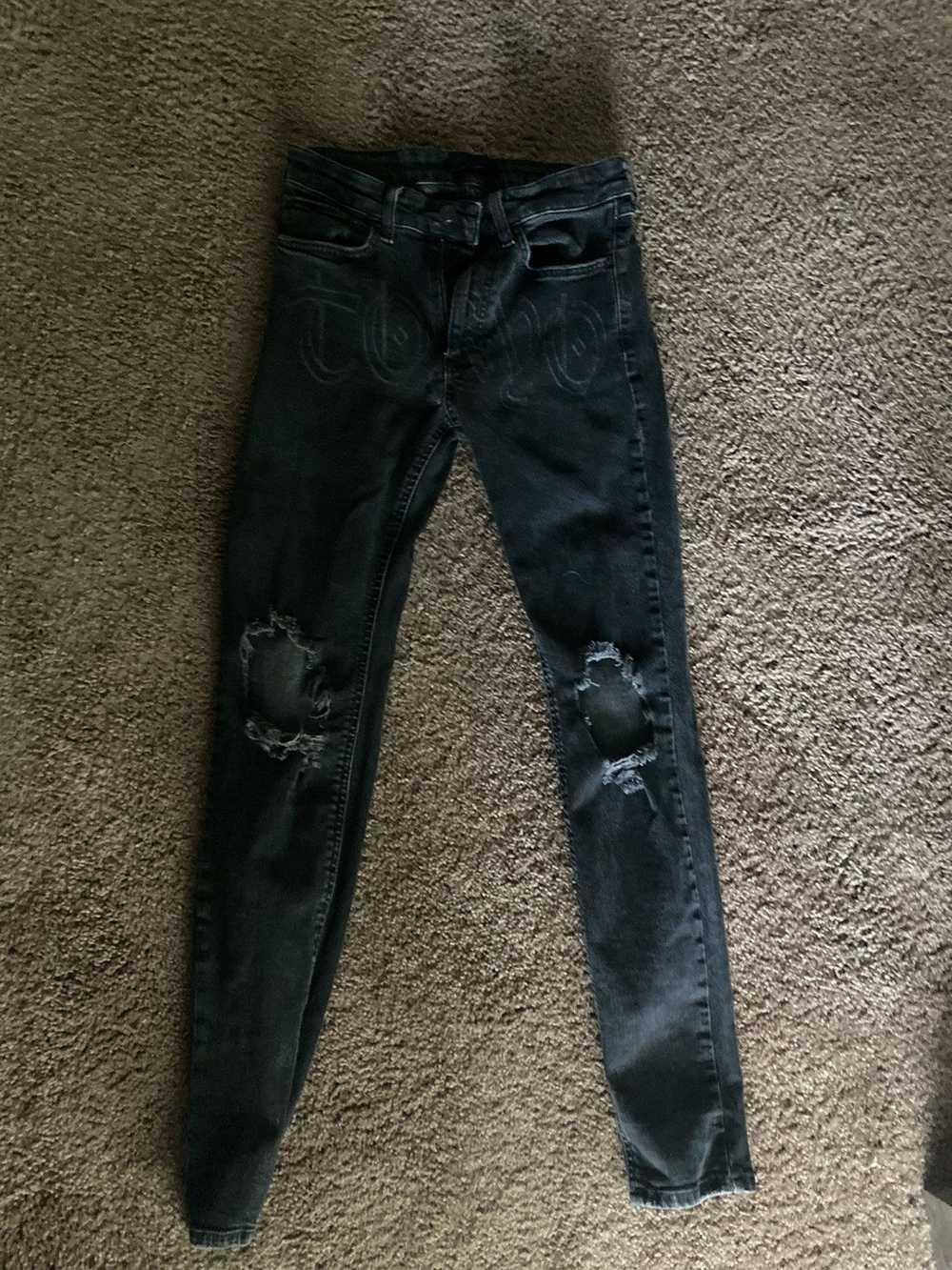 Forever 21 Black Ripped Skinny Jeans - image 1