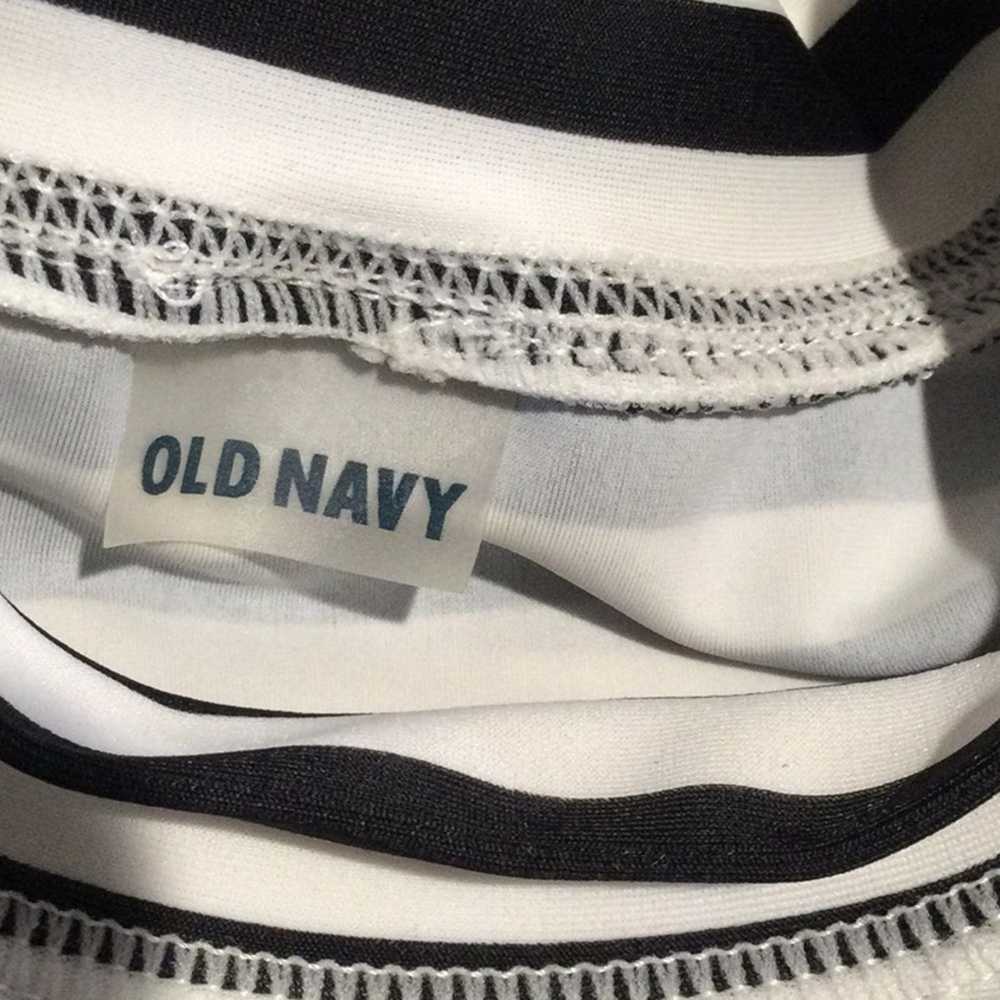 Old Navy Old Navy Black & White Stripe Bodycon Pu… - image 10