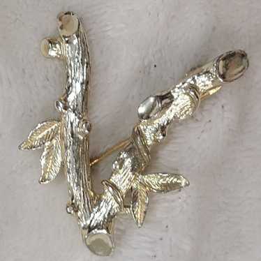 Vintage Vintage Sarah Coventry Initial "V" Brooch - image 1